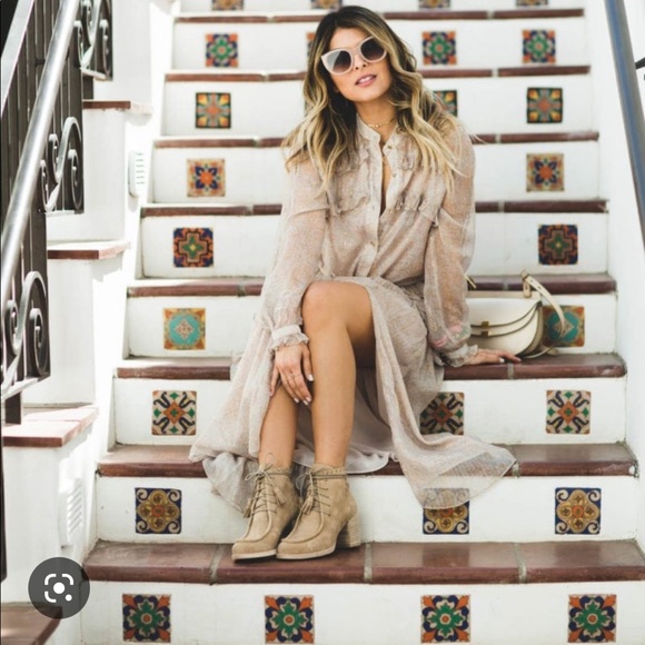 Stuart Weitzman Wallawalla suede ankle boots olive - Picture 12 of 12